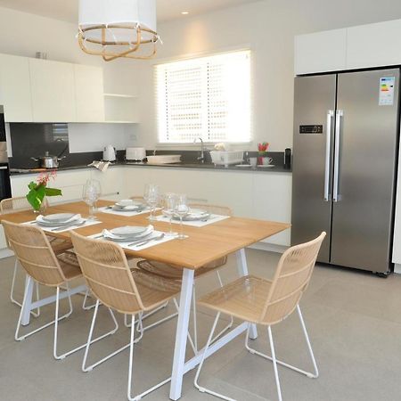 Obiches Luxury Beachfront Apartment Trou-Aux-Biches Exterior foto