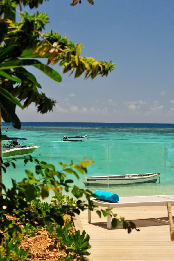 Obiches Luxury Beachfront Apartment Trou-Aux-Biches Exterior foto