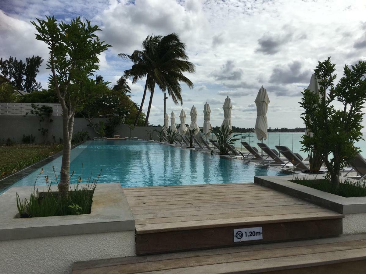 Obiches Luxury Beachfront Apartment Trou-Aux-Biches Exterior foto