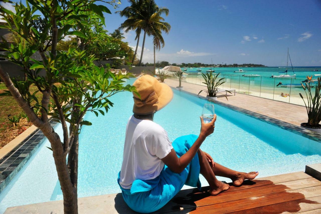 Obiches Luxury Beachfront Apartment Trou-Aux-Biches Exterior foto