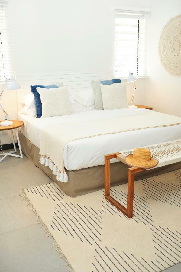 Obiches Luxury Beachfront Apartment Trou-Aux-Biches Exterior foto