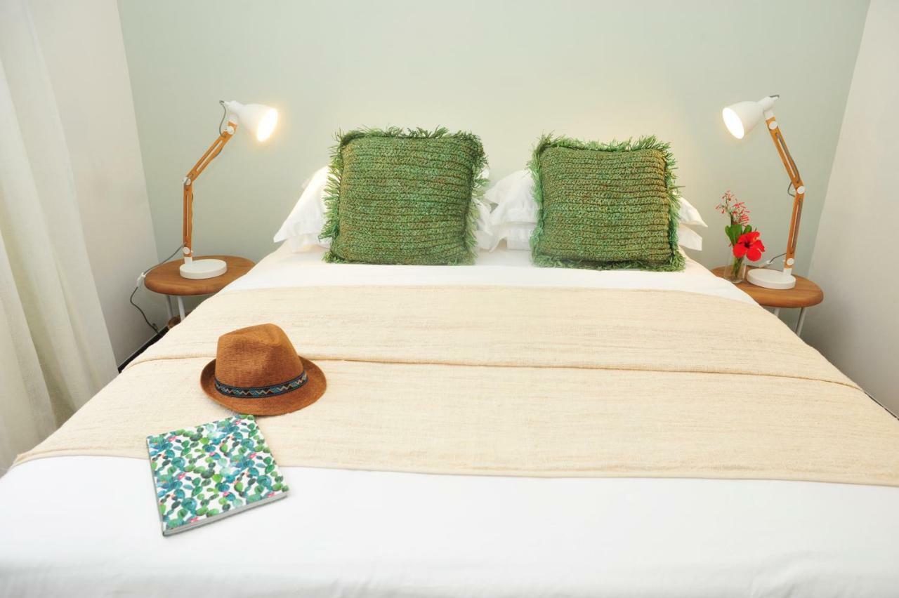 Obiches Luxury Beachfront Apartment Trou-Aux-Biches Exterior foto