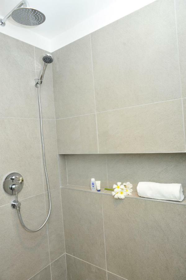 Obiches Luxury Beachfront Apartment Trou-Aux-Biches Exterior foto