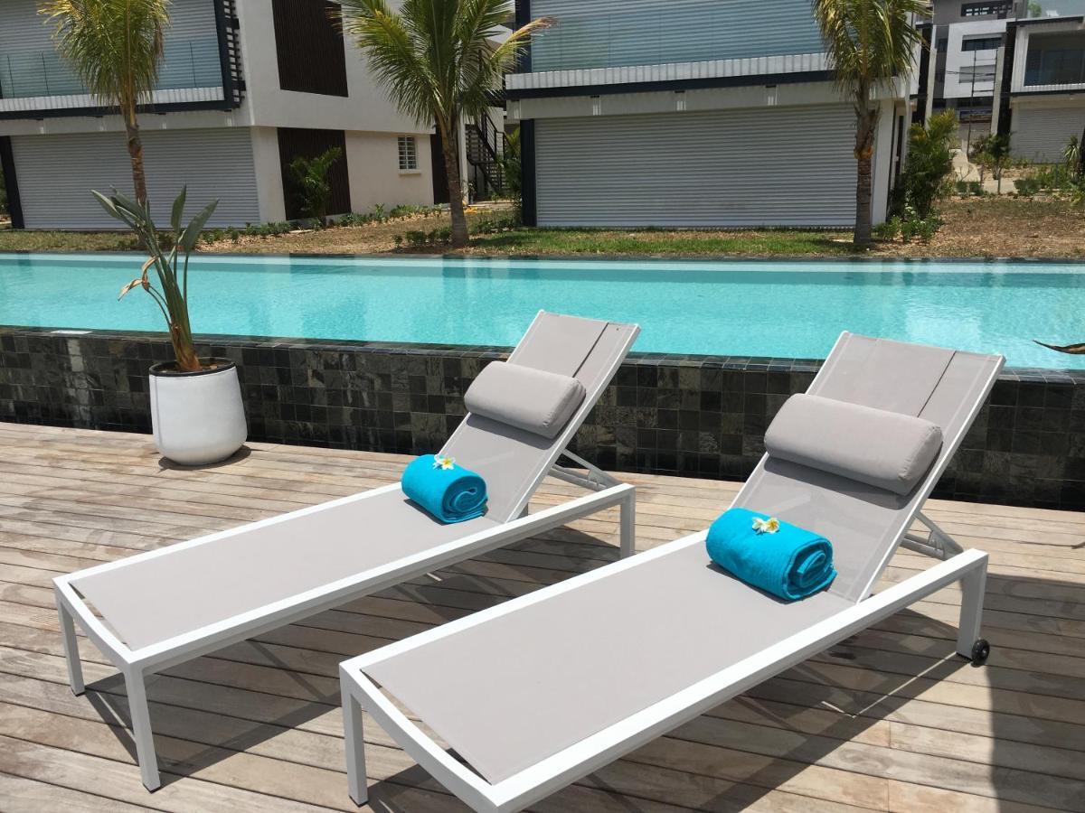Obiches Luxury Beachfront Apartment Trou-Aux-Biches Exterior foto