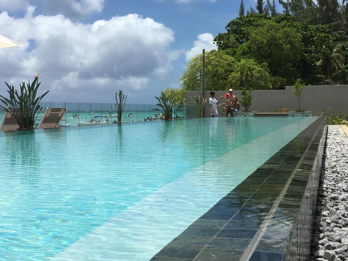 Obiches Luxury Beachfront Apartment Trou-Aux-Biches Exterior foto