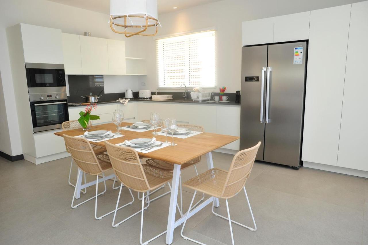 Obiches Luxury Beachfront Apartment Trou-Aux-Biches Exterior foto